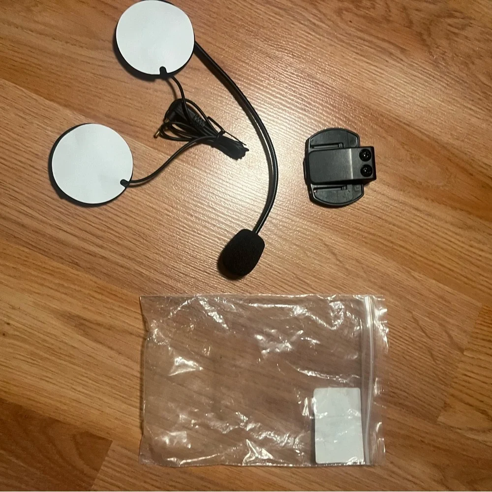 Black Motorcycle Helmet Bluetooth Headset